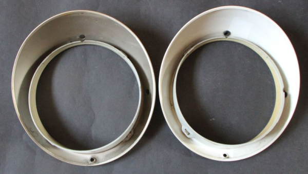 Porsche 911 Bosch Scheinwerfer-Ringe 1975 mattiert (10205)